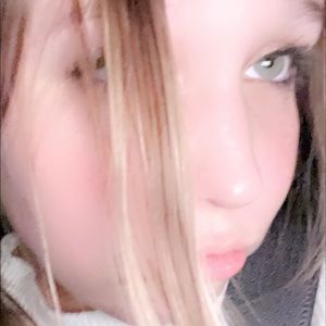 Meet your Posher, Jade